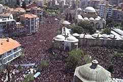 Mesir paste festival in Manisa